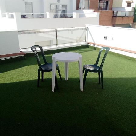 Hostal Loimar Torre Del Mar Bagian luar foto