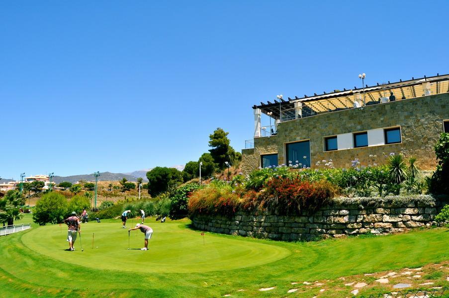 Hostal Loimar Torre Del Mar Bagian luar foto